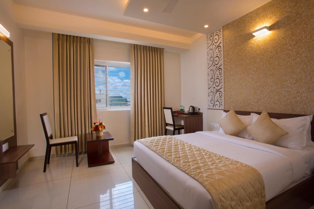 Hotel De Venetian By Tgi à Bangalore Extérieur photo